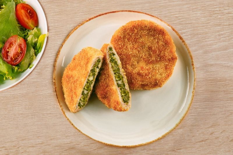 Medallón de Pollo Relleno con Espinaca y Queso