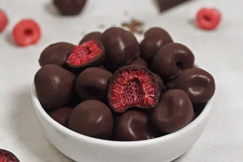 Frambuesas con Chocolate semiamargo