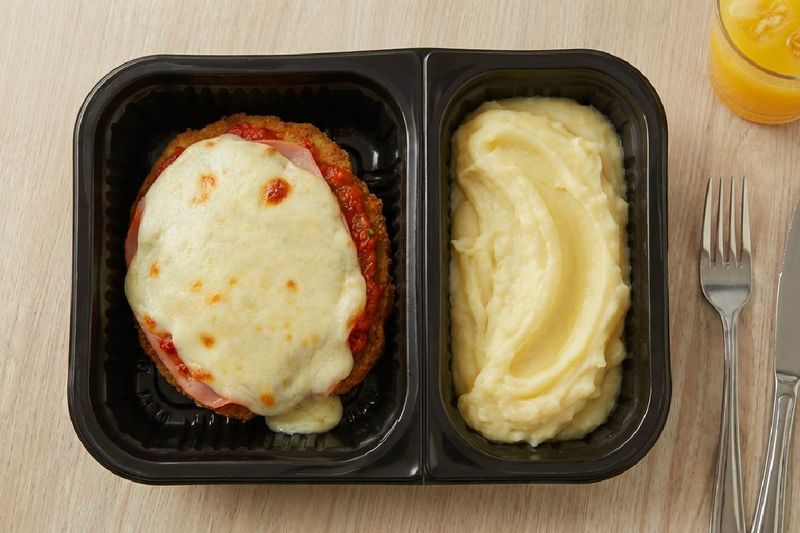 Milanesa Napolitana de Peceto con Puré